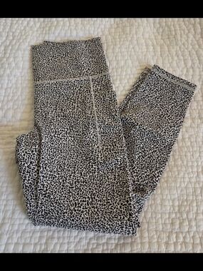 Athleta Stash II Textured Tight